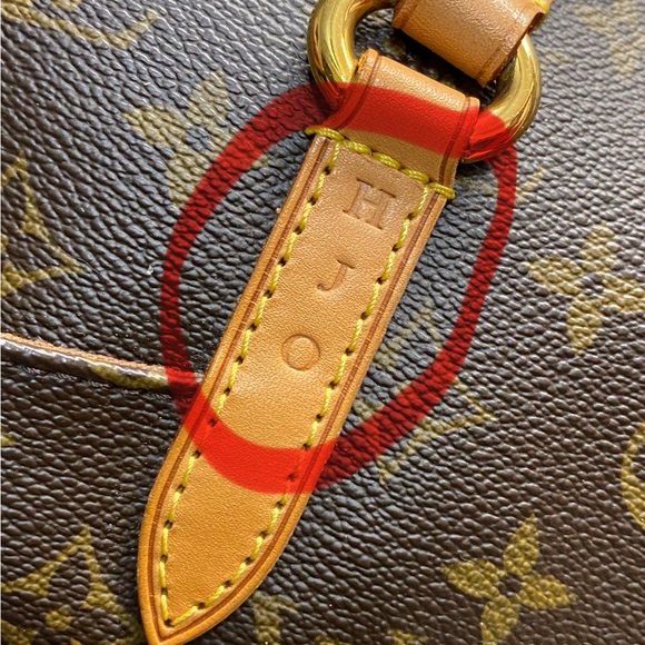 💕💕💕SOLD💕💕💕
🤩🤩🤩LV TOTALLY MM MONOGRAM🤩🤩🤩 - Picture 5 of 16